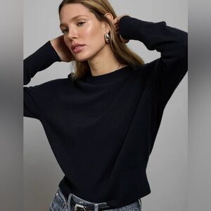 T Tahari Dolman Style Waffle Knit Cropped Length Sweater in Black sz XS